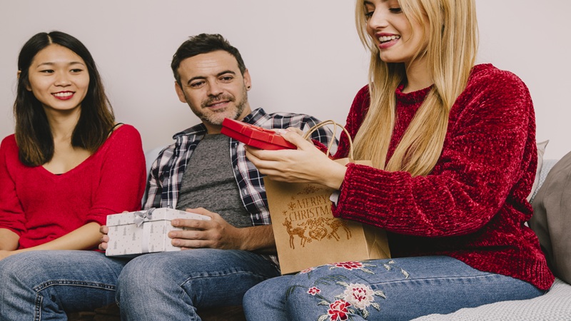 LookWhatMomFound Give Aways: A Complete Guide to Winning and Enjoying Family-Friendly Contests